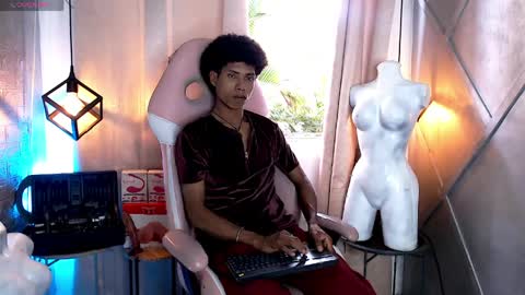 Snapshot of sky_walkerss chatting on 04.02.26 sky_walkerss online show from 04.02.26