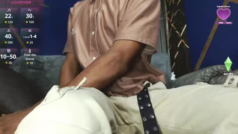 Snapshot of sky_walkerss chatting on 04.12.26 sky_walkerss online show from 04.12.26