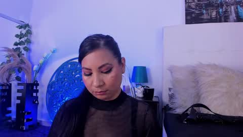 skydarkblue online show from 01.12.25