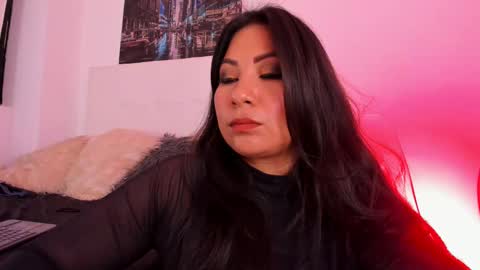 skydarkblue online show from 01.27.25