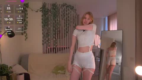 SofiaHelp me overcome shynes with 100 thumbs upTelegramBunnyPure online show from 05.04.26