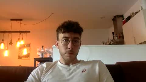 Snapshot of skyisthelimit1995 chatting on 09.14.25 skyisthelimit1995 online show from 09.14.25