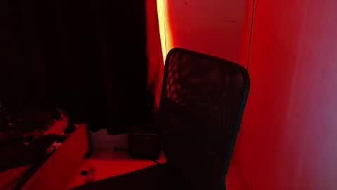 Snapshot of skykar chatting on 10.22.25 reep online show from 10.22.25