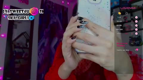 Snapshot of skylady05 chatting on 04.27.26 millie online show from 04.27.26