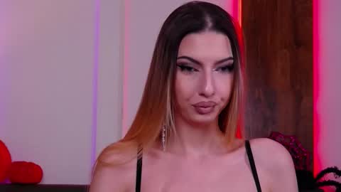 Snapshot of skylarspark chatting on 10.31.25 SkylarSpark online show from 10.31.25