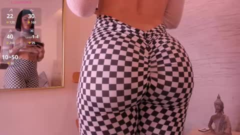 Snapshot of skyler_ferrer chatting on 02.18.25 online show from 02.18.25