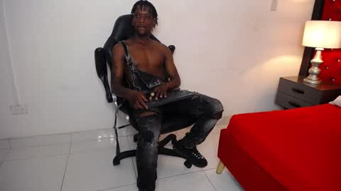 Snapshot of skylerbigxxx chatting on 09.24.25 SKYLERBIGXXX online show from 09.24.25