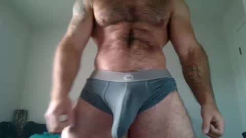 Snapshot of skylerflexes chatting on 09.27.25 Skyler Flexes online show from 09.27.25