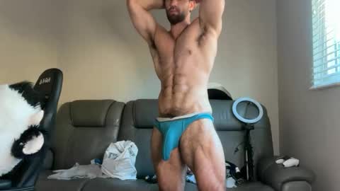 Skyler Flexes online show from 12.02.25