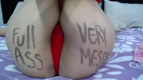 Snapshot of skynny_horney chatting on 12.06.24 Skynny online show from 12.06.24