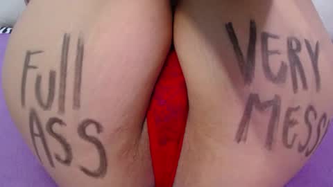 Snapshot of skynny_horney chatting on 12.14.24 Skynny online show from 12.14.24