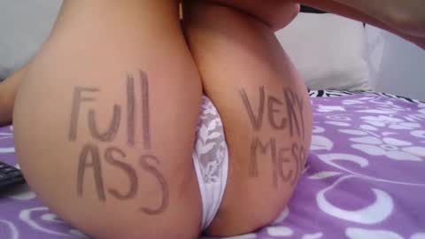 Snapshot of skynny_horney chatting on 12.21.24 Skynny online show from 12.21.24