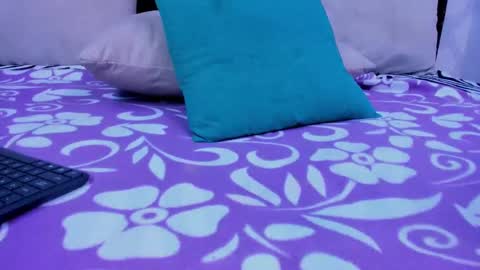 Snapshot of skynny_horney chatting on 01.15.25 Skynny online show from 01.15.25