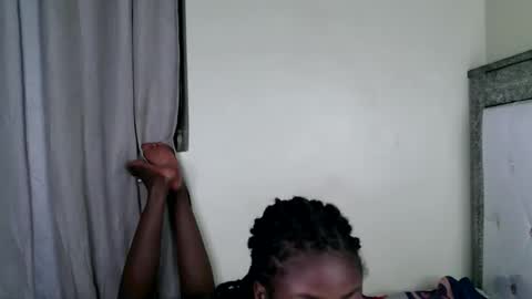 Snapshot of skyqueen0 chatting on 10.21.25 skyqueen0 online show from 10.21.25