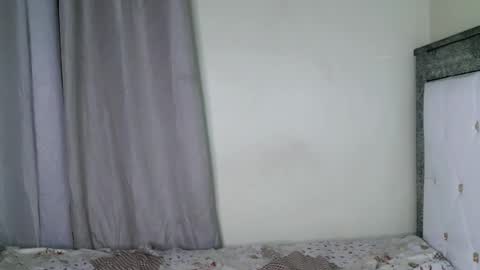 Snapshot of skyqueen0 chatting on 10.23.25 skyqueen0 online show from 10.23.25