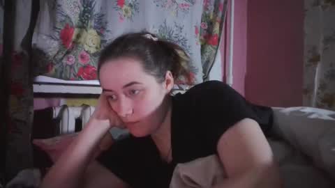 skyressie333 online show from 12.26.24