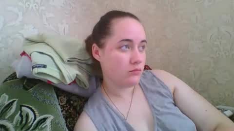 skyressie333 online show from 10.21.25