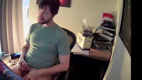 Snapshot of slave2pussy chatting on 01.04.25 slave2pussy online show from 01.04.25