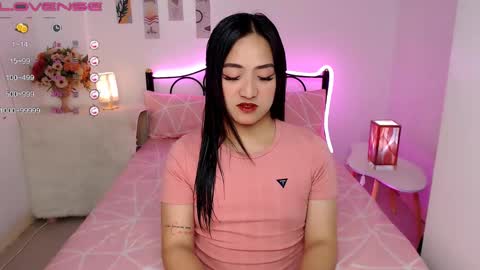 Queen Cyrine online show from 12.10.24