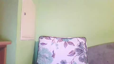 Snapshot of slaveboy32bi chatting on 11.18.25 slave boy perwers bdsmFEMDOM online show from 11.18.25