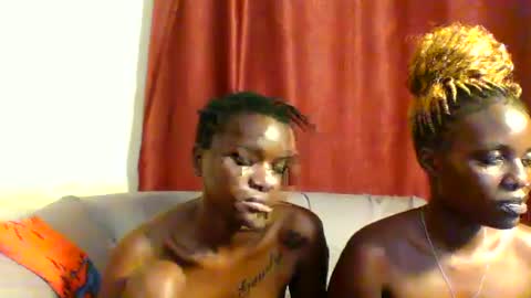 Snapshot of sleek_ass chatting on 03.10.25 sleek_ass online show from 03.10.25