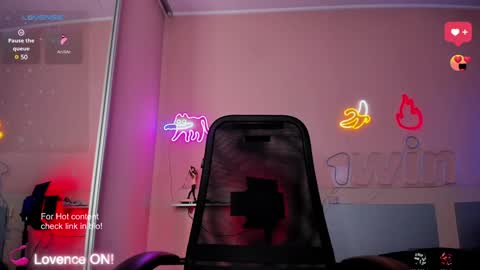 Snapshot of slemgem chatting on 01.16.25 Slemgem Amy friends online show from 01.16.25