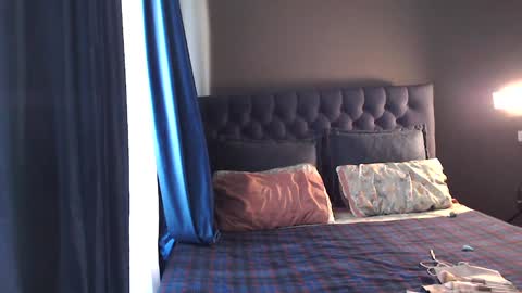 Snapshot of slemgem chatting on 09.26.25 Slemgem Amy friends online show from 09.26.25