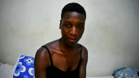 Snapshot of slim_cate chatting on 12.04.25 slim_cate online show from 12.04.25