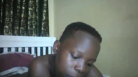 Snapshot of slim_petite_ebony chatting on 12.15.24 slim_petite_ebony online show from 12.15.24