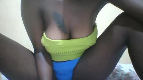 Snapshot of slim_petite_ebony chatting on 01.30.25 slim_petite_ebony online show from 01.30.25