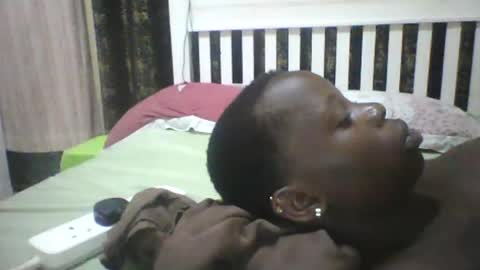 Snapshot of slim_petite_ebony chatting on 02.15.25 slim_petite_ebony online show from 02.15.25