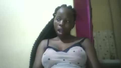 Snapshot of slim_petite_ebony chatting on 09.30.25 slim_petite_ebony online show from 09.30.25