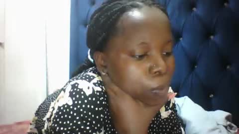 Snapshot of slim_petite_ebony chatting on 01.13.26 slim_petite_ebony online show from 01.13.26