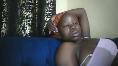 slim_petite_ebony online show from 05.23.26
