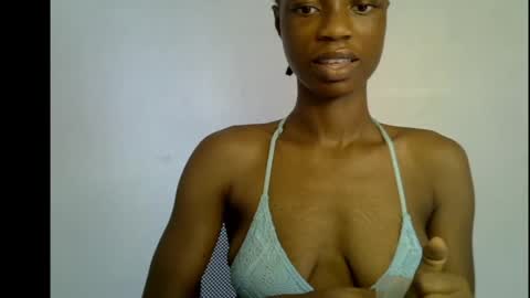 Snapshot of slim_petitqueen chatting on 04.30.26 Alice online show from 04.30.26