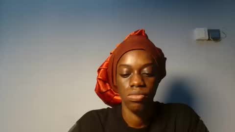 Snapshot of slimbaby16 chatting on 11.04.25 Slim online show from 11.04.25