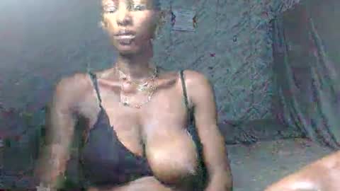 Snapshot of slimzyx chatting on 11.16.25 slimzyx online show from 11.16.25