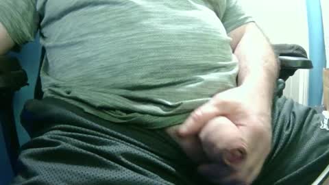 Snapshot of slippyxxxxl chatting on 12.20.25 slippyxxxxl online show from 12.20.25