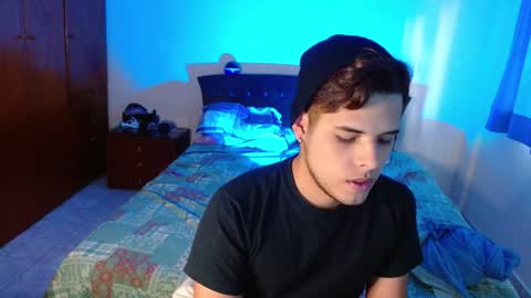 Snapshot of slogan_30 chatting on 12.03.24 Logan online show from 12.03.24