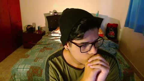 Snapshot of slogan_30 chatting on 12.09.24 Logan online show from 12.09.24