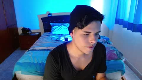 Snapshot of slogan_30 chatting on 12.17.24 Logan online show from 12.17.24