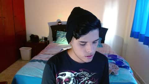 Snapshot of slogan_30 chatting on 12.20.24 Logan online show from 12.20.24