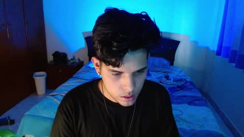 Snapshot of slogan_30 chatting on 12.26.24 Logan online show from 12.26.24