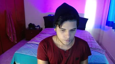 Snapshot of slogan_30 chatting on 01.02.25 Logan online show from 01.02.25