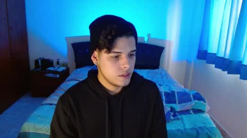 Snapshot of slogan_30 chatting on 01.15.25 Logan online show from 01.15.25