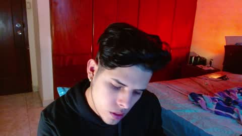 Snapshot of slogan_30 chatting on 01.17.25 Logan online show from 01.17.25