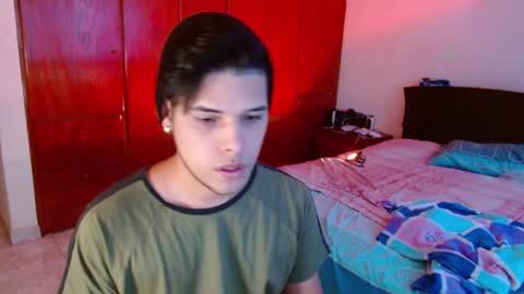 Snapshot of slogan_30 chatting on 01.20.25 Logan online show from 01.20.25