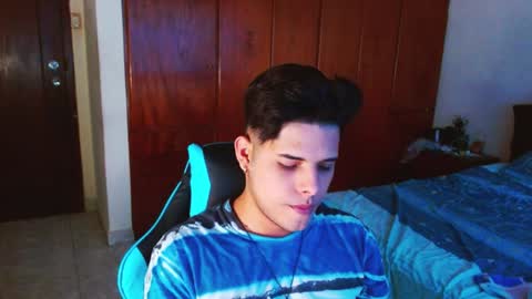 Snapshot of slogan_30 chatting on 02.03.25 Logan online show from 02.03.25