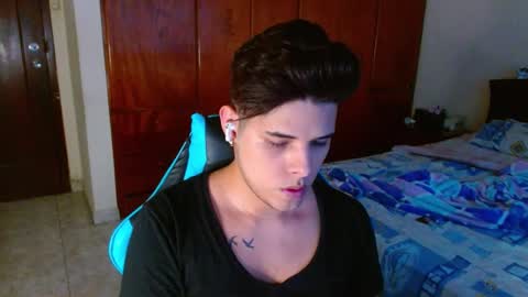 Snapshot of slogan_30 chatting on 03.07.25 Logan online show from 03.07.25