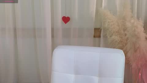 Emilia online show from 02.14.26